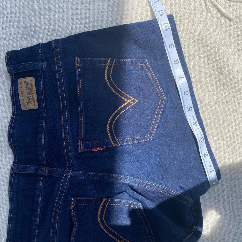 Levi’s Short - Picture 8 of 8